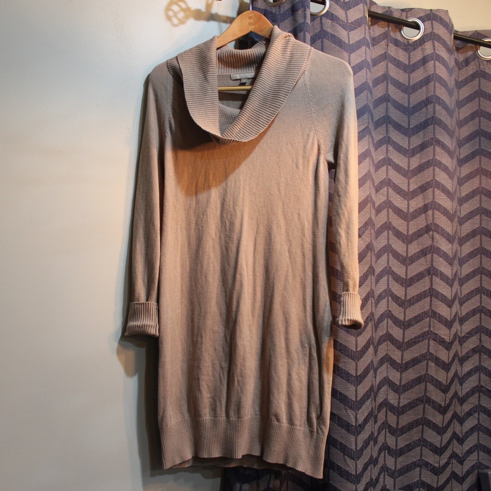 BANANA REPUBLIC Tan Sweater Dress SALE 🎉